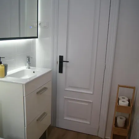 Apartament Nuevo, Luminoso, Reformado, Cerca Del Casco Viejo *