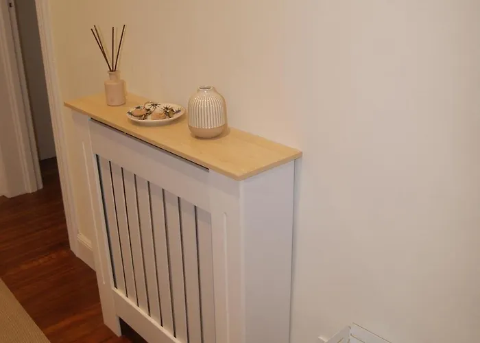 Apartamento Nuevo, Luminoso, Reformado, Cerca Del Casco Viejo *